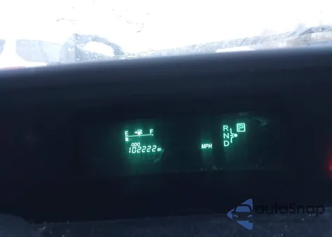 2004 Toyota Prius z USA, uszkodzony, nr VIN JTDKB20U840080154